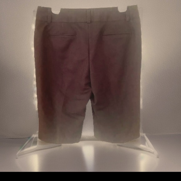 🔄NEW DIRECTIONS🔄 DRESSY STRETCH BERMUDA SHORTS NWT❣️ - Picture 2 of 11